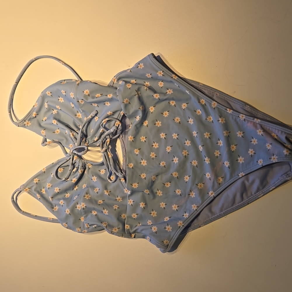 Bathing suit